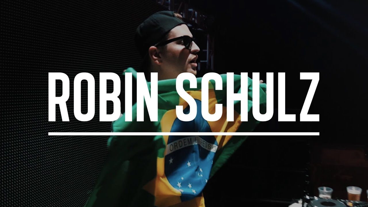 Robin light it up