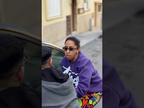 طاكي هداك الي كيتسابق على القدام ملاك اكسبلور كوميديات Malak Comedy Saraelfadili ضحك 