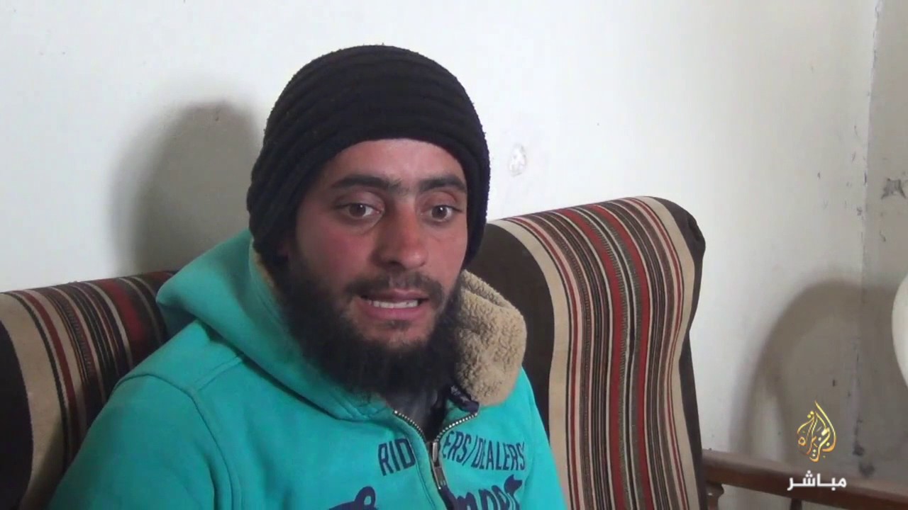 حكاية  كمال من مدينة تلبيسة السورية تعرض لعدة أصابات ومنها بتر يده اليمنى