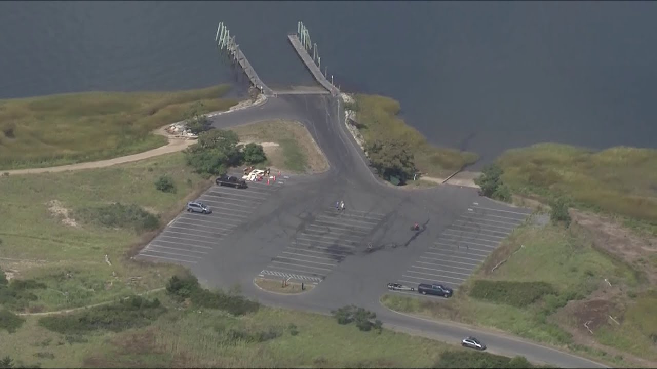 Search for missing man continues after boat capsizes off Salisbury Beach
