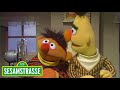 Ernie und Bert und der Ventilator | Sesamstraße Magazin | NDR