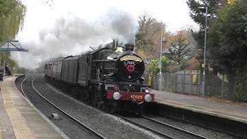 7029 Clun Castle INCREDIBLE NOISE on the Final Shakespeare Express of 2025 on Remembrance Sunday!