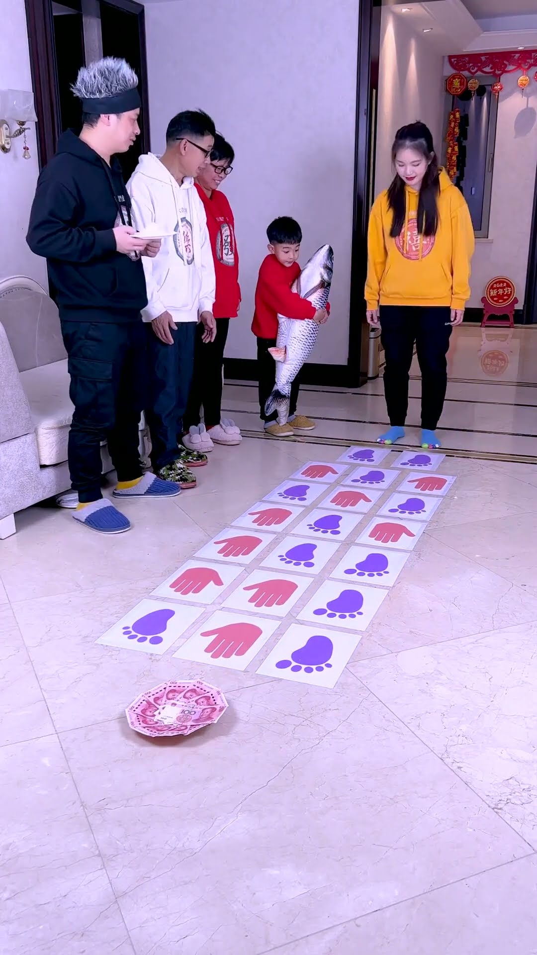 Challenge With Your Hands And Feet! So Funny~#Funnyfamily #Partygames#Shorts#Challenge