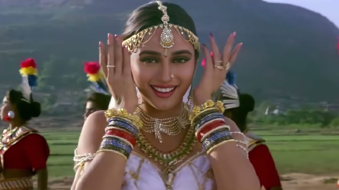 Paalkhi Mein Hoke Sawar Chali Re  Khalnayak  Alka Yagnik  Sanjay Dutt  Madhuri Dixit