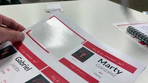 How to make class reunion name tags?