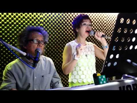 落花愁......演唱著kitty伴奏J~Au