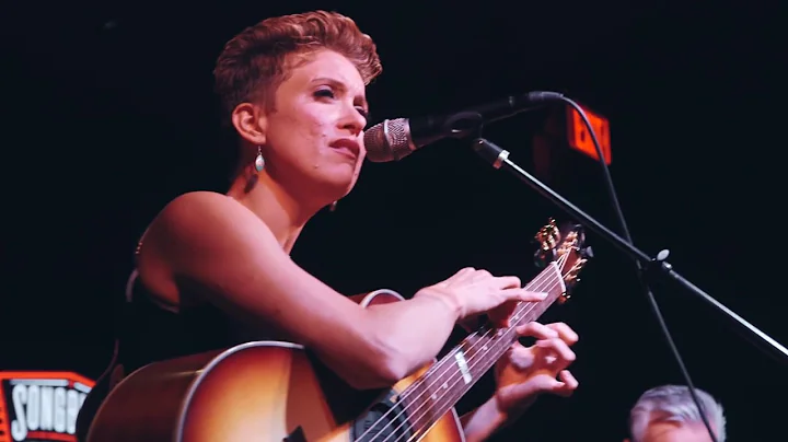 Tommy Emmanuel and Christie Lene Play "Landslide" ...