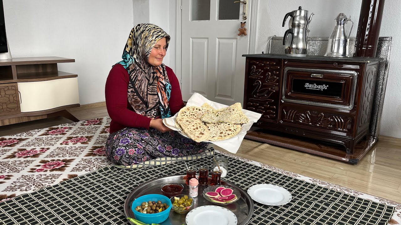 Mayasız kolay açılan⁉️ hamuru ve lezzetli  iç harcı ile ıspanaklı pırasalı tarhanalı gözleme tarifi