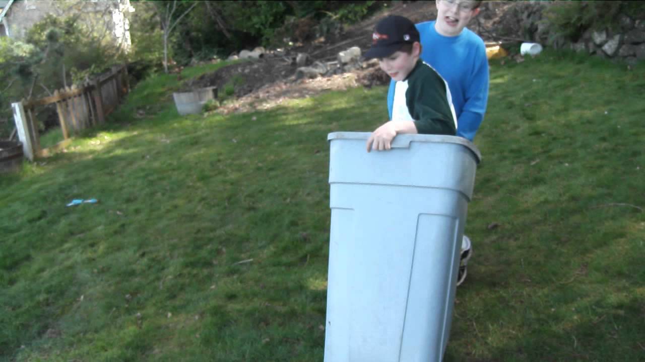 trashcan racing - YouTube