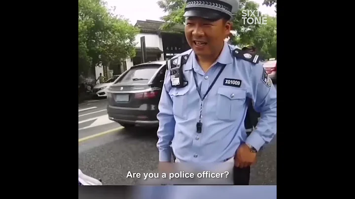 Hangzhou Elderly Man Disguises As Traffic Police - DayDayNews