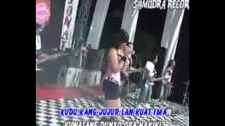 Syi'ir Tanpo Waton SINDIRAN - Yulia Rahman