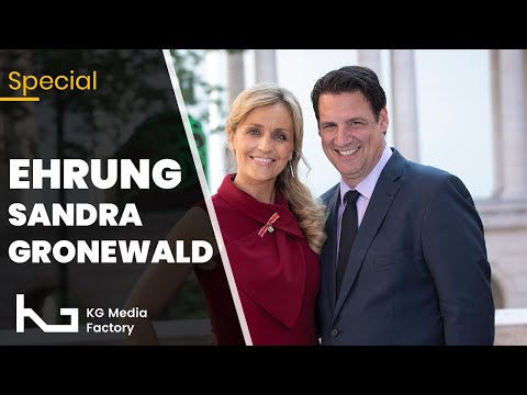 Dr. Sandra Maria Gronewald Ehrung | Kg Media Factory