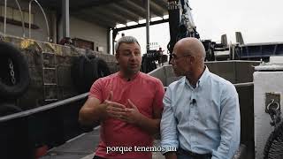 Jorge Buxadé visita a los pescadores de Portosín (Galicia)