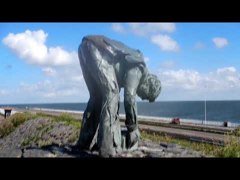Over de Afsluitdijk naar Camping "De Zeehoeve" in Harlingen.