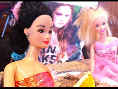 Ocea's Barbie Like Salad and Iced tea Clumsy and Cardboard Salad Yammy!!!