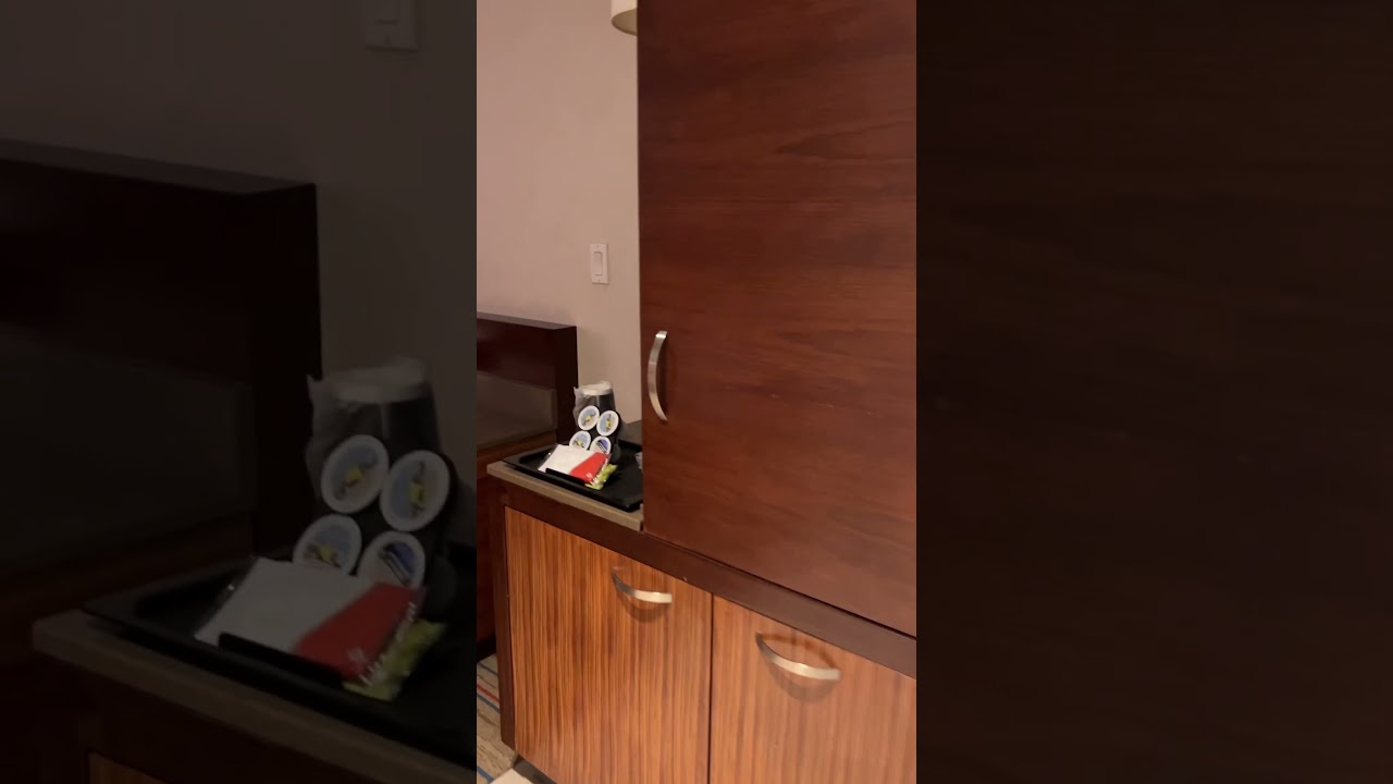 Room Tour: Courtyard by Marriott Anaheim Theme Park Entrance 