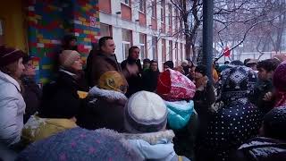Родители требуют сохранения педагогической системы Тубельского Родители требуют сохранения педагогической системы Тубельского
