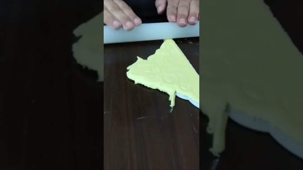 fondant queens crown for cake decoration at home 