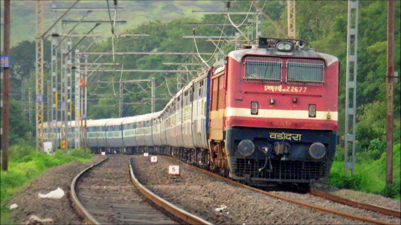 EXTREMELY RARE !! Electric Locomotive Running Without Power !!