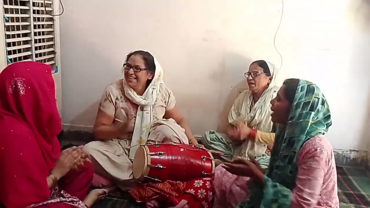 बम भोले बम भोले बोलो तो सही एक बार मेरी और देखो तो सही@TuulsiMandli 