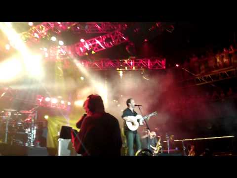 Lanterns Float Into The Sky As Dave Matthews Band Get Started At Bonnaroo 2010