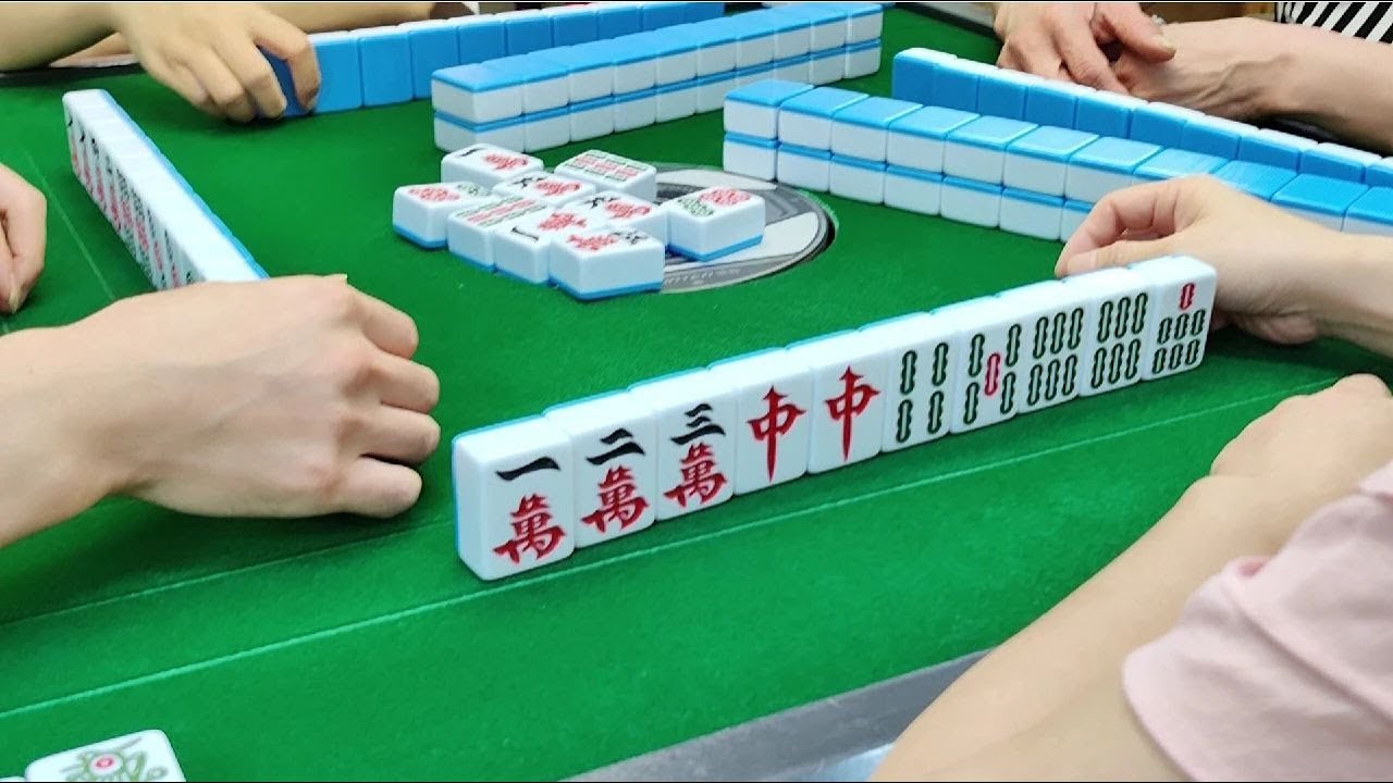 红中麻将十码风云2,起手双中在手,叫红中,这把走不了吧 - YouTube