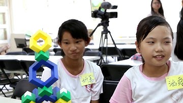 Mathematics-Grounding Activity in Class: Space Master(2016)（數學藏在玩具中）