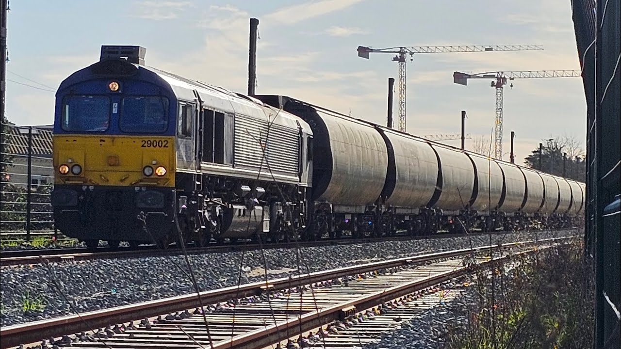Vidéo de la Class77 regiorail 29002 a l’ITE de bordeaux bastide 