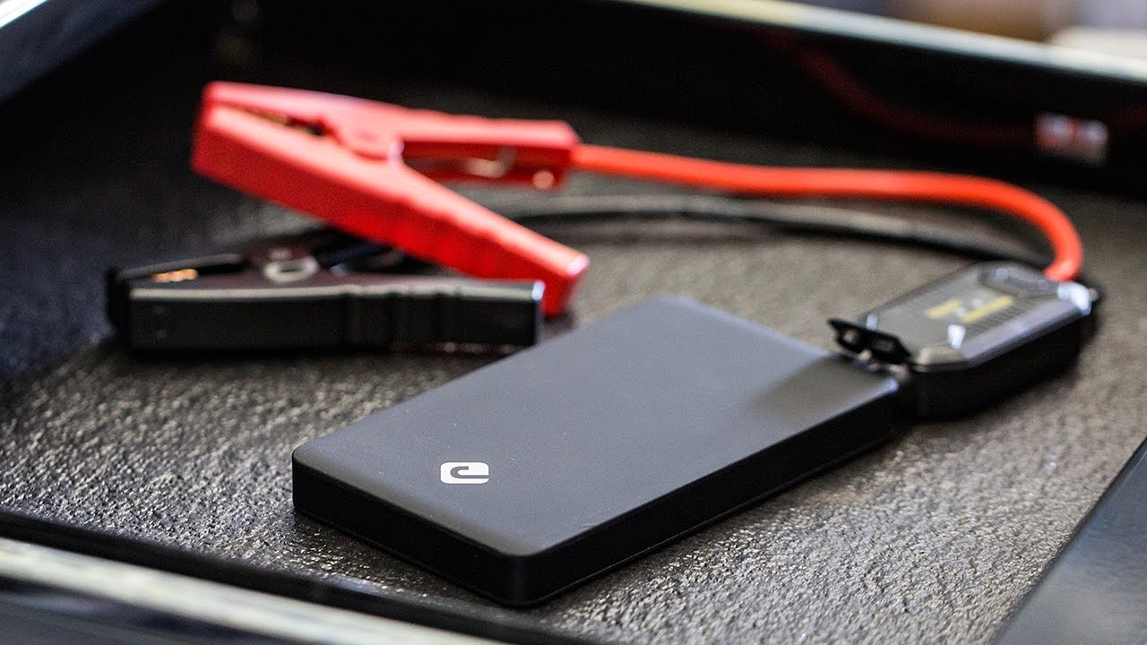 JunoJumpr - Cell Phone-Sized Battery Pack Jump Starts Your Car 2 YouTube player