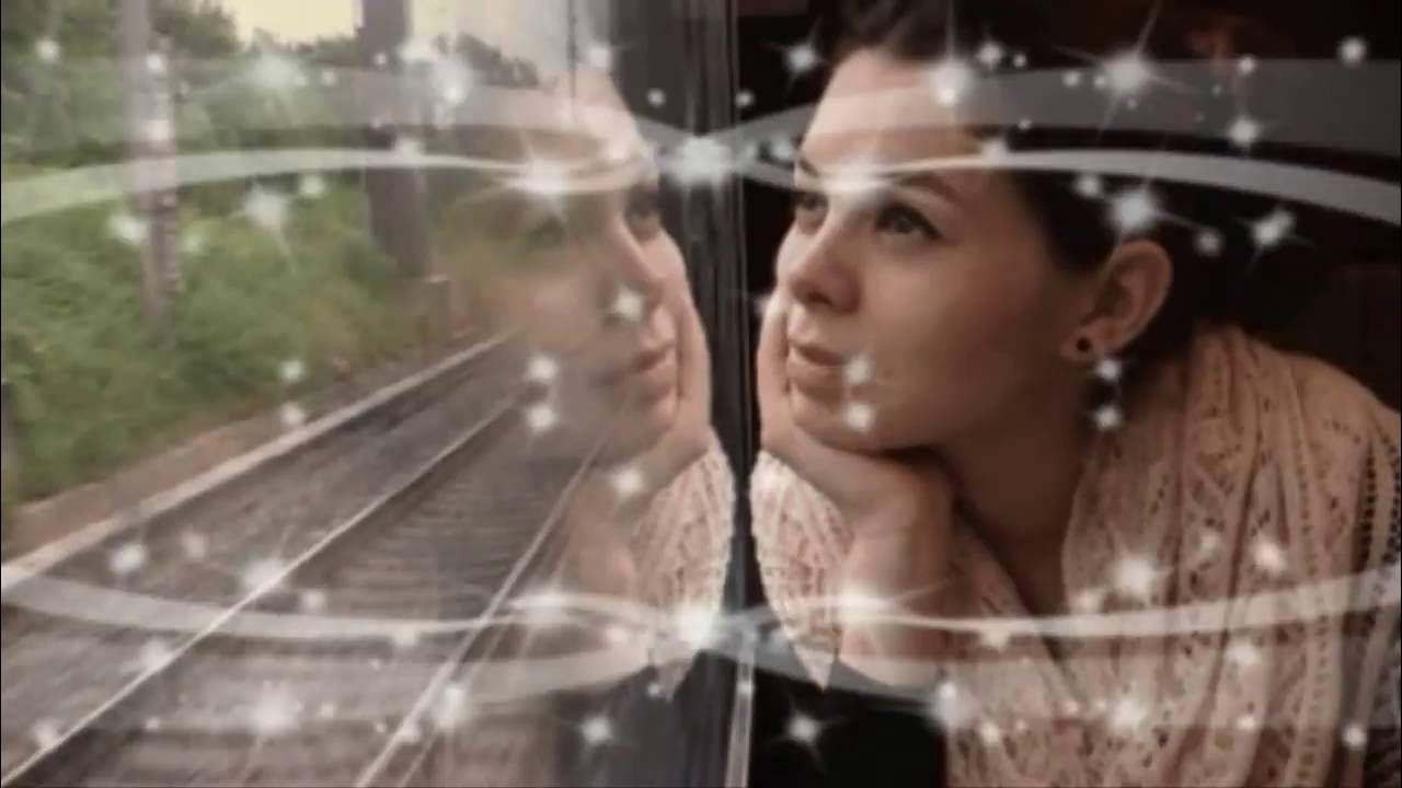 Песня бегут поезда. Скорый поезд и девушка. Любовь в поезде. Нино поезд любви. Стих про поезд и любовь.