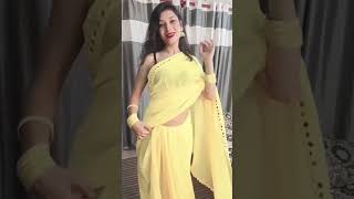 Huge Milky Boobs Girl In Saree