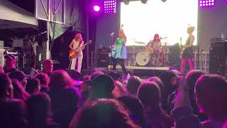 Bikini Kill - Feels Blind (live)