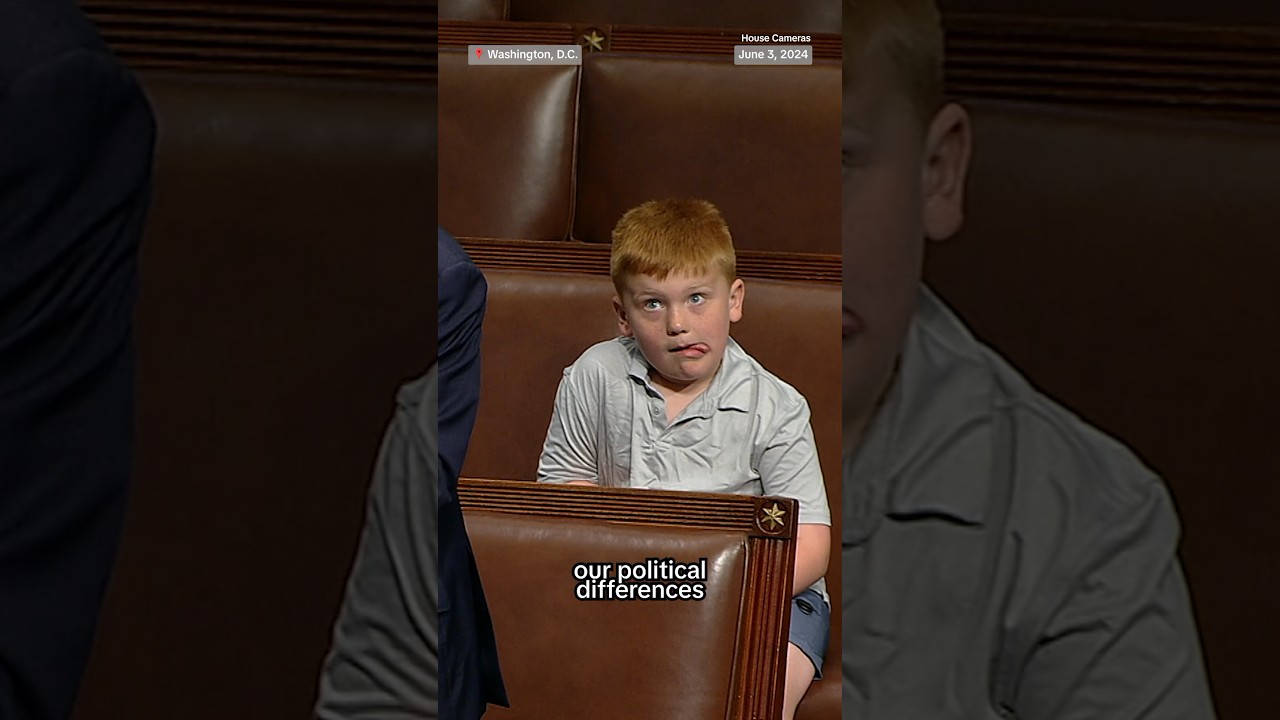Congressman’s son caught makes funny faces during his dad’s speech Congressman’s son caught makes funny faces during his dad’s speech
