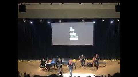 Taylor Swift, Hayley Kiyoko -Delicate Live (The Ally Coalition)