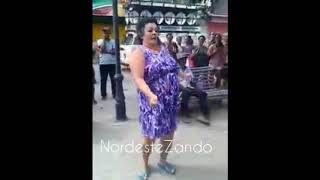 Fat (BBW) Lady Funniest Ever Dance On Road