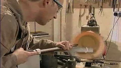 Turnaround with Jimmy Clewes (woodturning DVD prev...