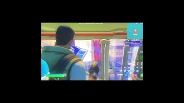 Random Kid Gets Clapped In Sweaty 1v1 Box Fight