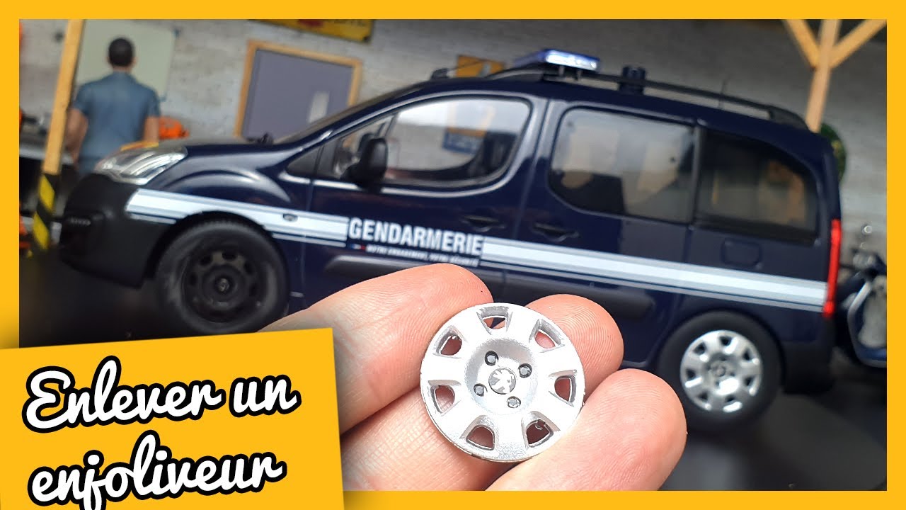 Retirer les ENJOLIVEURS du Partner Norev 1/18 (Tuto 4)