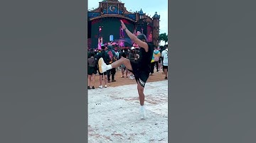 Dancei na festa ao som dos anos 90 - Think about the way #90s #anos90 #dance