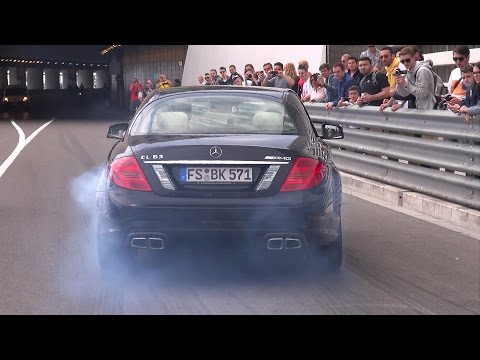 Mercedes-Benz CL63 AMG Burnouts on the road!