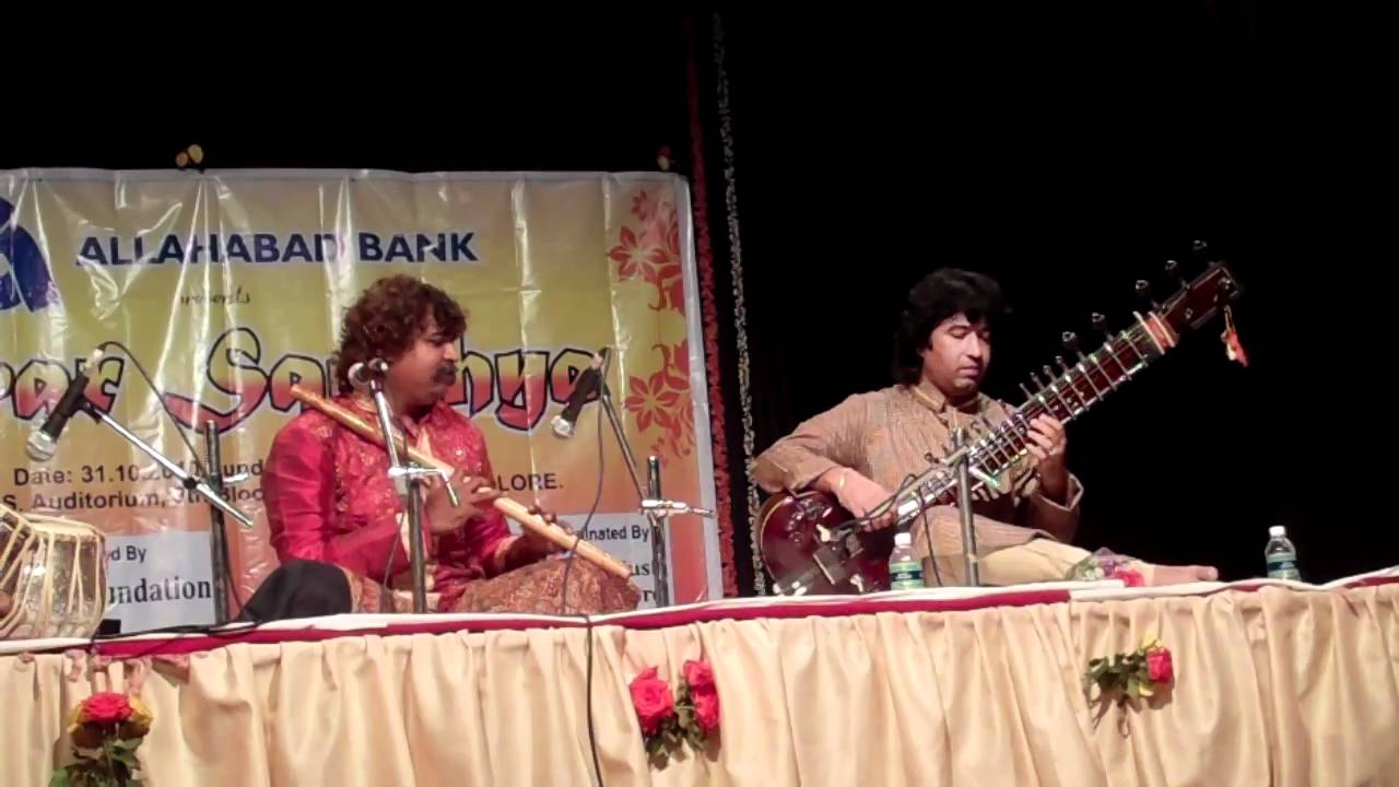 ustad Rafiq khan and pt.praveen godkhindi-raag charukeshi 1/2 - YouTube