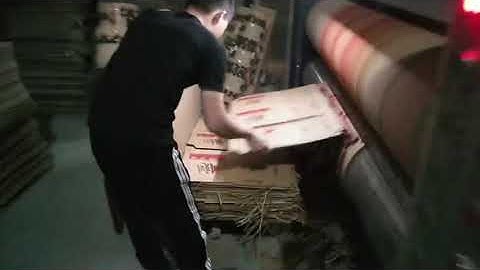 Pizza box making machine