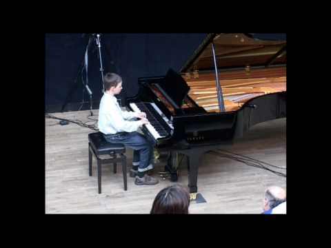 Martin Hilgendorf plays Schumann and Gretchaninov