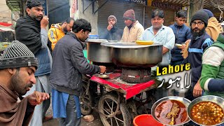 UNEXPECTED REACTIONS ABOUT LAHORI BILLU BEST CHEAPEST CHANAY BREAKFAST | CHANA CHOLE MURGH CURRY by Street Food Tour 465,019 views 3 months ago 11 minutes, 18 seconds