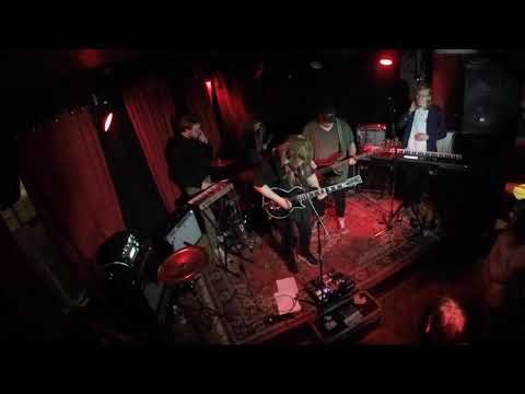 tycho---awake-(full-band-cover)-live-@-perrong-23