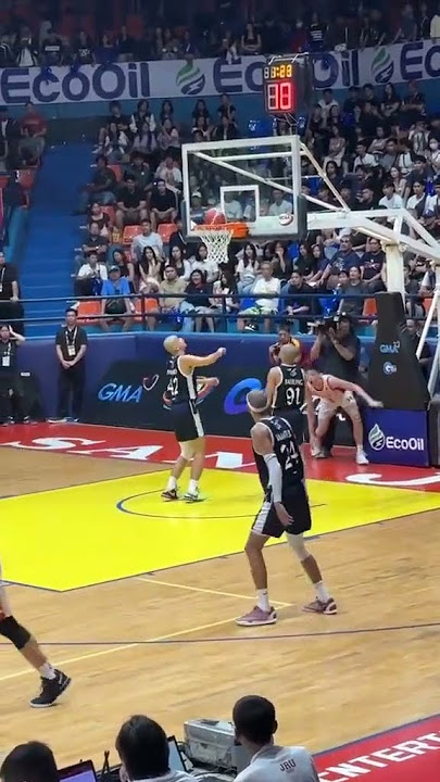 LeBron Jhames Daep tries to stop the bleeding for the Junior Altas 📷