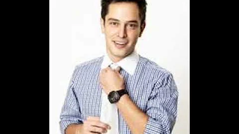 Alejandro Saldaa, Joven