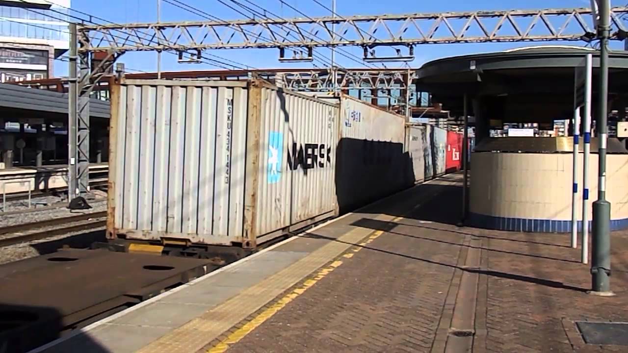 90048 4M81 Stratford 18/02/15