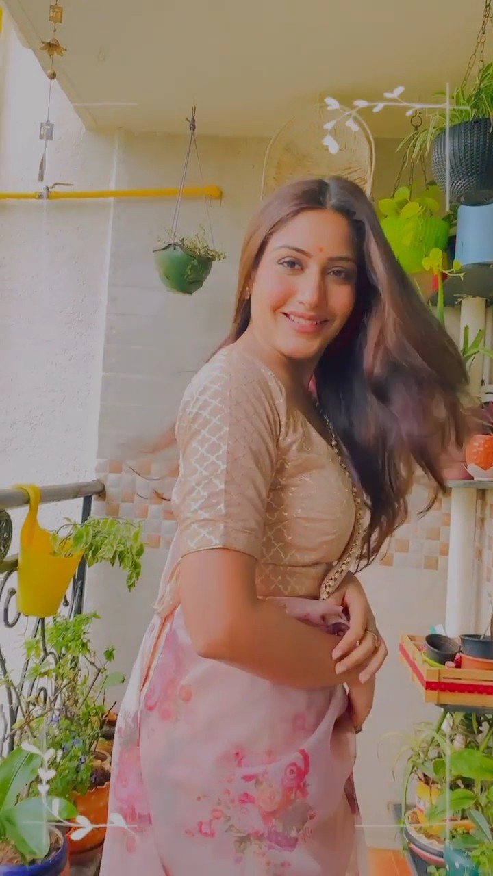 Surbhi Chandna - Love Song ❤️ | Bepanah Ishq