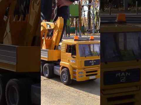 Видео: Грузовичок и Экскаватор Игры с Песком #excavator #длядетей #экскаватор #carsvideos